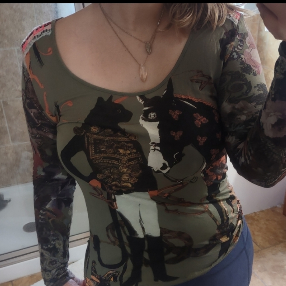 Sold on M Rare Vintage 90s Custo Barcelona Equestrian cat art blouse - Picture 5 of 5